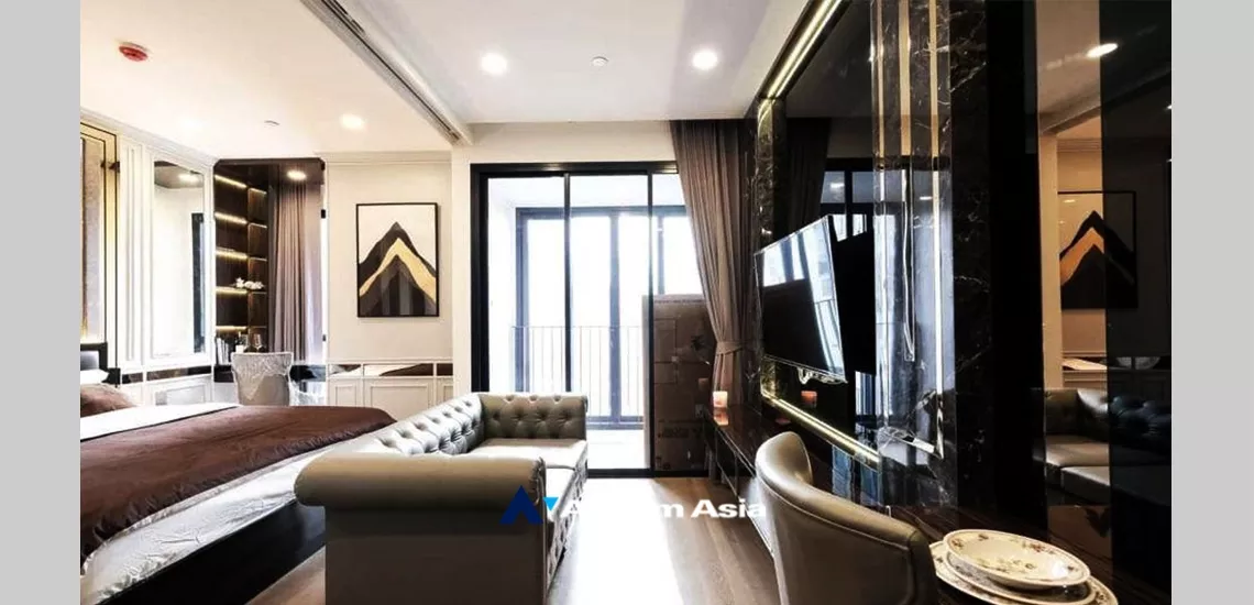  1 Bedroom  Condominium For Rent in Silom, Bangkok  near MRT Sam Yan (AA27120)
