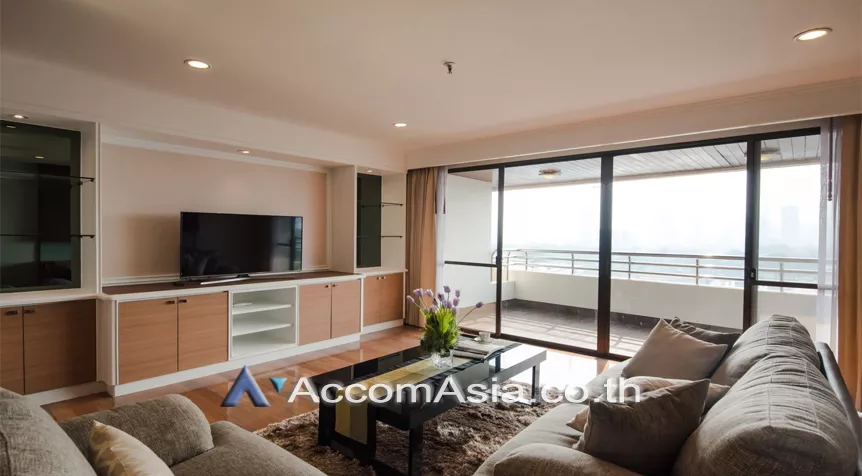 Big Balcony |  Warm Family Atmosphere Apartment  3 Bedroom for Rent MRT Sukhumvit in Sukhumvit Bangkok