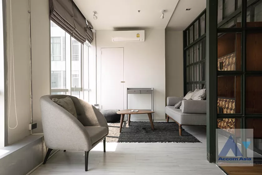 unit 2 Bedrooms  Condominium For Rent & Sale in Charoen Nakhon, Bangkok  near BTS Krung Thon Buri (AA27137)