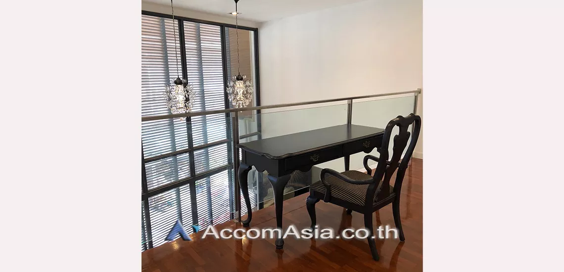 11  3 br Condominium For Rent in Sathorn ,Bangkok MRT Khlong Toei at Suwansawat Condo AA27145