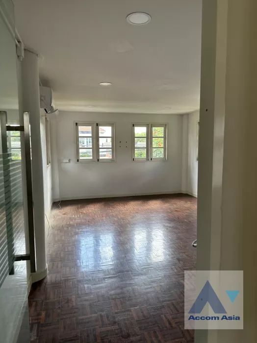 11  4 br House for rent and sale in Sukhumvit ,Bangkok BTS Punnawithi AA27152