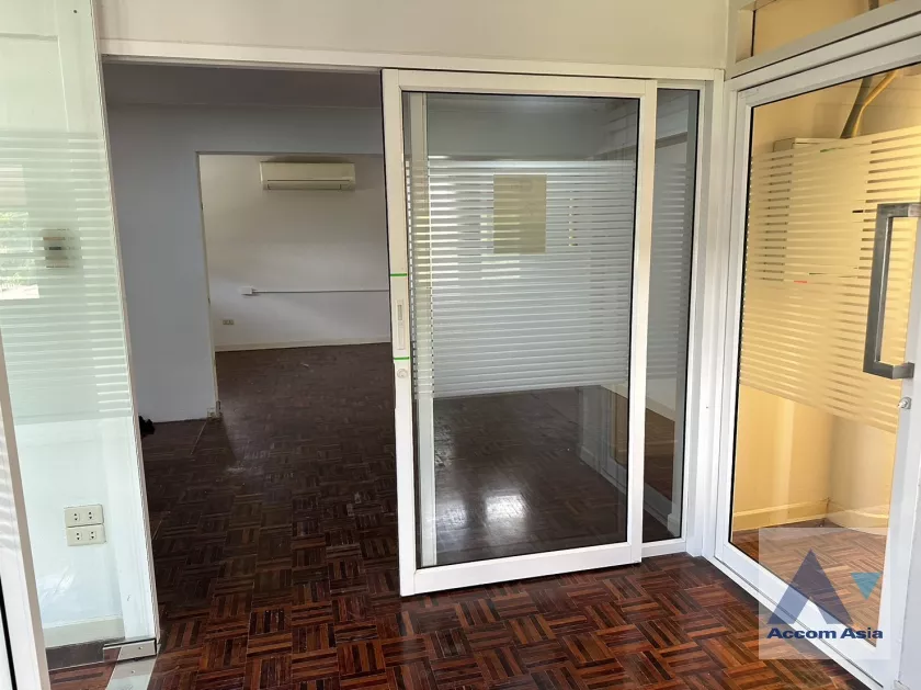 15  4 br House for rent and sale in Sukhumvit ,Bangkok BTS Punnawithi AA27152