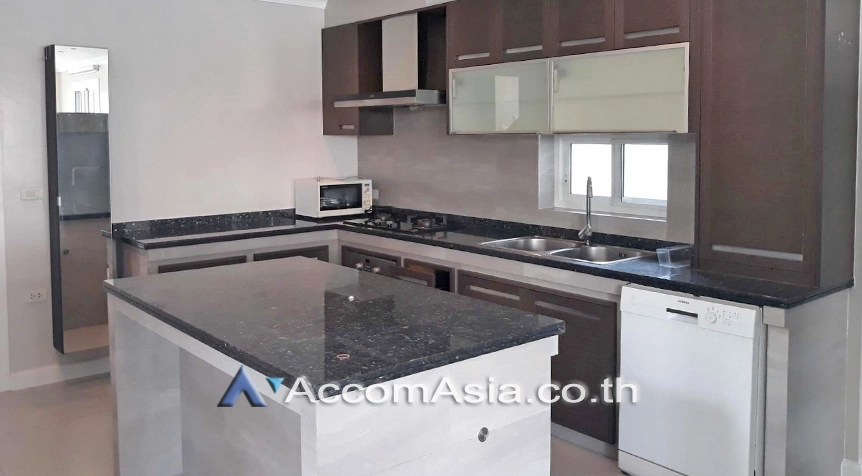 5  3 br House For Rent in Bang Na ,Bangkok BTS Bearing at Fantasia Villa 3  AA27155