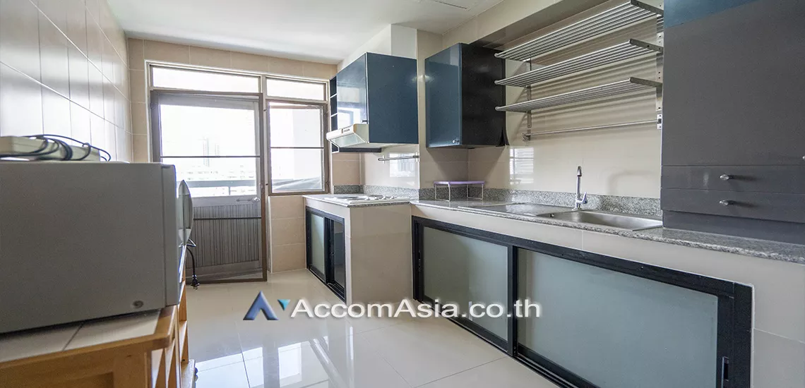  1  3 br Condominium For Rent in Sukhumvit ,Bangkok BTS Phrom Phong at Royal Castle AA27163
