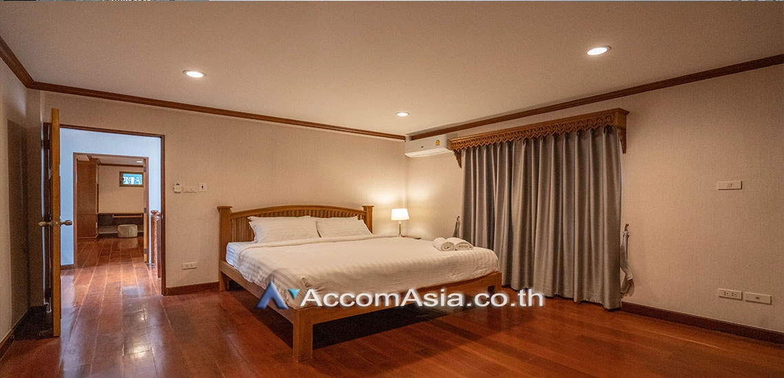 7  3 br House For Rent in Sathorn ,Bangkok BTS Chong Nonsi - BTS Saint Louis at Oriental Style House in compoud with pool AA27170