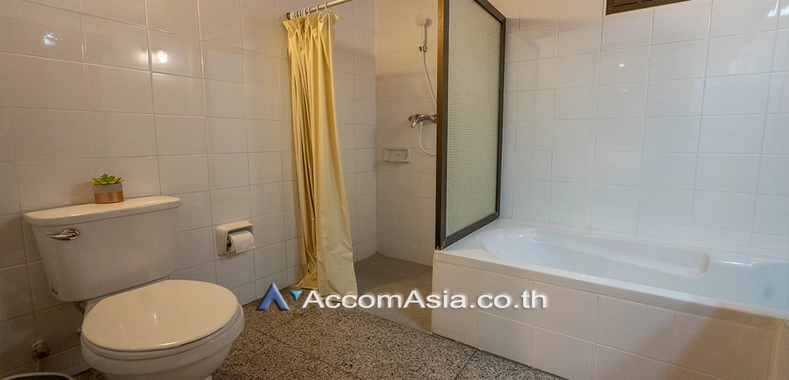 10  3 br House For Rent in Sathorn ,Bangkok BTS Chong Nonsi - BTS Saint Louis at Oriental Style House in Compound with Pool AA27170