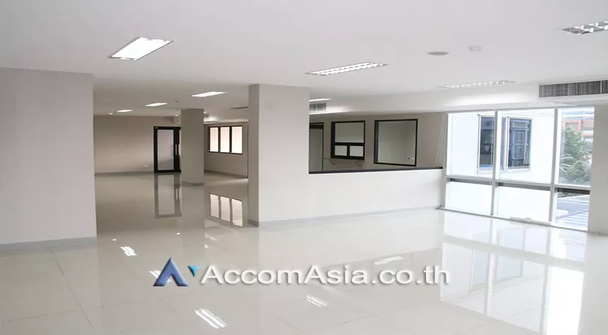 8  Office Space For Rent in Sukhumvit ,Bangkok BTS Ekkamai at Compomax Building AA27171