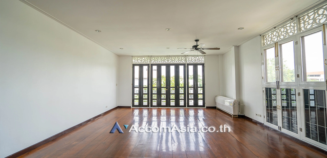 18  5 br House For Rent in Sukhumvit ,Bangkok BTS Phra khanong 94169