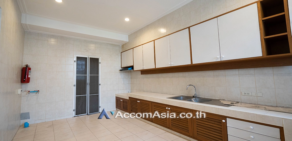 10  5 br House For Rent in Sukhumvit ,Bangkok BTS Phra khanong 94169