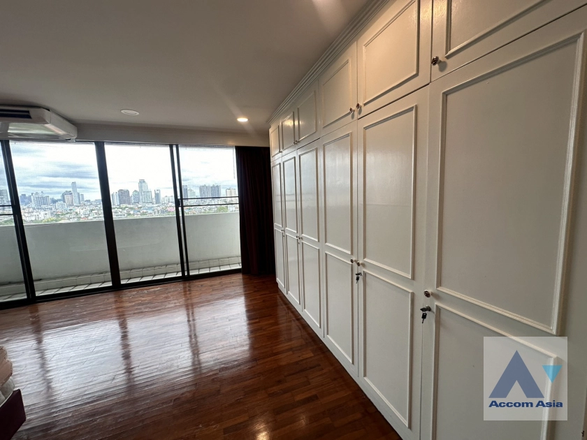 10  3 br Condominium For Rent in Sukhumvit ,Bangkok BTS Ekkamai at Empire House AA27188