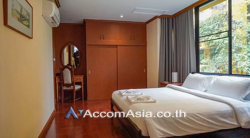  1 Bedroom  Apartment For Rent in Sukhumvit, Bangkok  near BTS Thong Lo (AA27196)