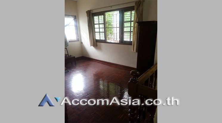  1  3 br House for rent and sale in Sukhumvit ,Bangkok BTS Punnawithi 24172