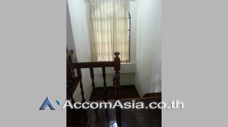 4  3 br House for rent and sale in Sukhumvit ,Bangkok BTS Punnawithi 24172