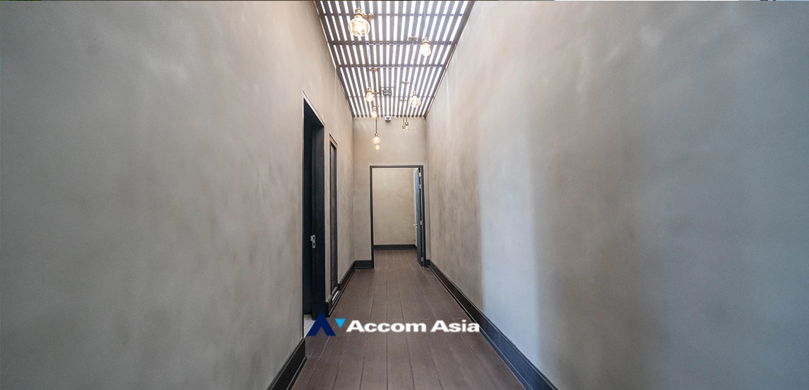 32  5 br House for rent and sale in Sukhumvit ,Bangkok BTS Ekkamai AA27219