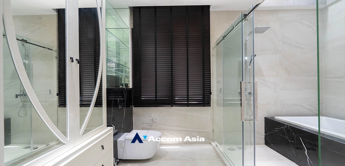 33  5 br House for rent and sale in Sukhumvit ,Bangkok BTS Ekkamai AA27219