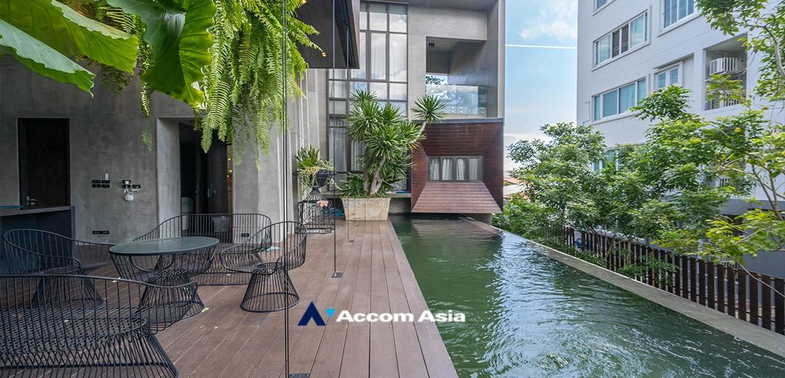 19  5 br House for rent and sale in Sukhumvit ,Bangkok BTS Ekkamai AA27219