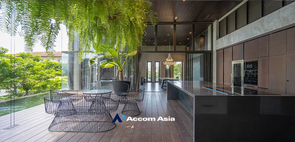 6  5 br House for rent and sale in Sukhumvit ,Bangkok BTS Ekkamai AA27219