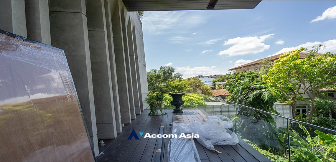 18  5 br House for rent and sale in Sukhumvit ,Bangkok BTS Ekkamai AA27219