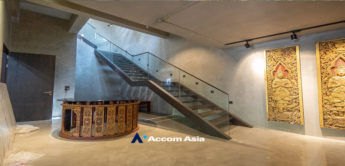 14  5 br House for rent and sale in Sukhumvit ,Bangkok BTS Ekkamai AA27219