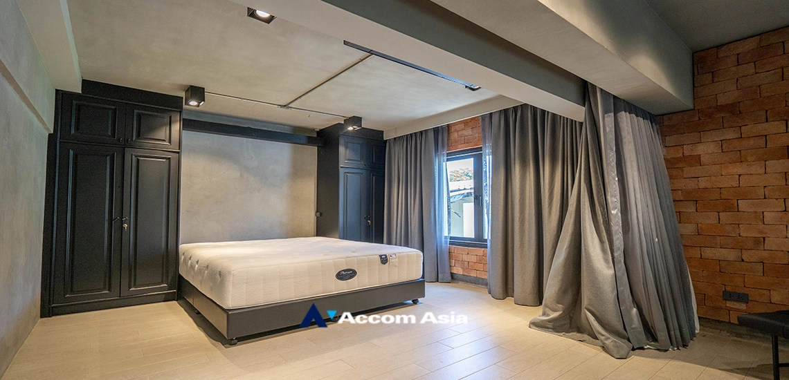 31  5 br House for rent and sale in Sukhumvit ,Bangkok BTS Ekkamai AA27219