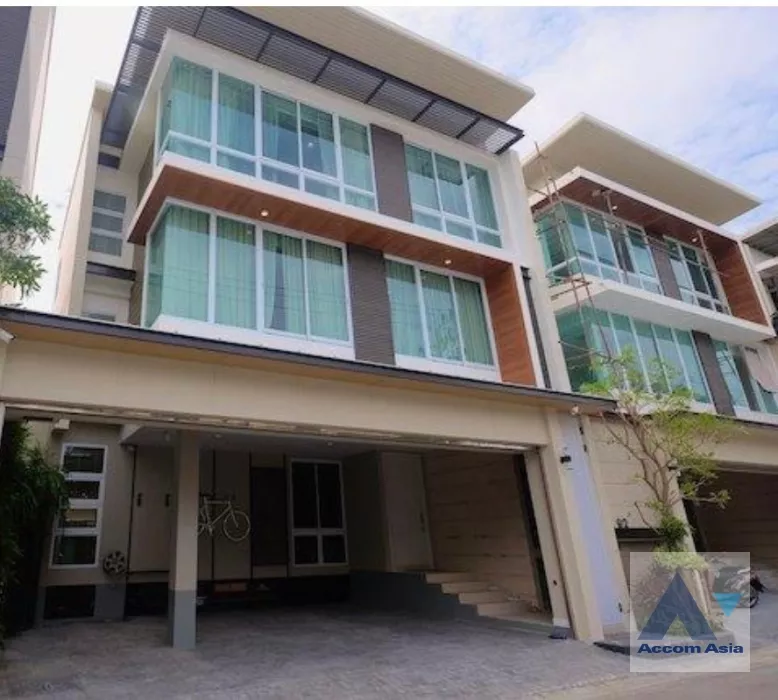 23  3 br House for rent and sale in phaholyothin ,Bangkok BTS Saphan-Kwai AA27221