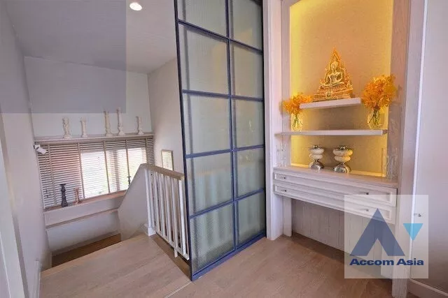 7  3 br House for rent and sale in phaholyothin ,Bangkok BTS Saphan-Kwai AA27221