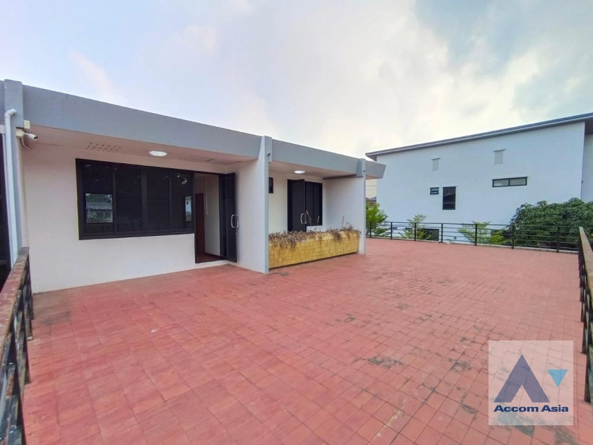 unitHome Office |  4 Bedrooms  House For Rent in Sukhumvit, Bangkok  near BTS Phra khanong (AA27236)
