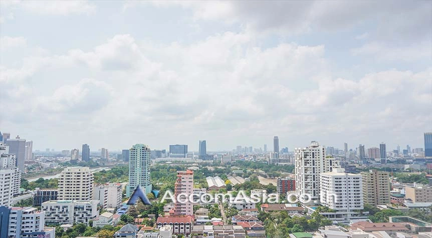 Big Balcony |  Newton Tower Condominium  2 Bedroom for Sale & Rent BTS Nana in Sukhumvit Bangkok