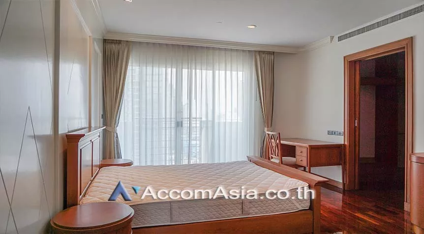 11  3 br Apartment For Rent in Sukhumvit ,Bangkok BTS Nana at Fully Furnished Apartment, Only 2 mins walk to BTS AA27247