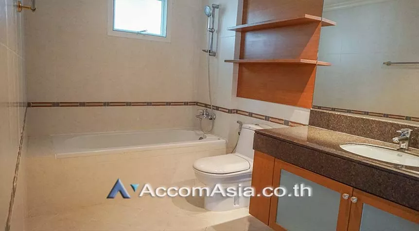 12  3 br Apartment For Rent in Sukhumvit ,Bangkok BTS Nana at Fully Furnished Suites AA27247