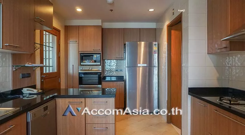 Big Balcony, Pet friendly |  3 Bedrooms  Apartment For Rent in Sukhumvit, Bangkok  near BTS Nana (AA27247)