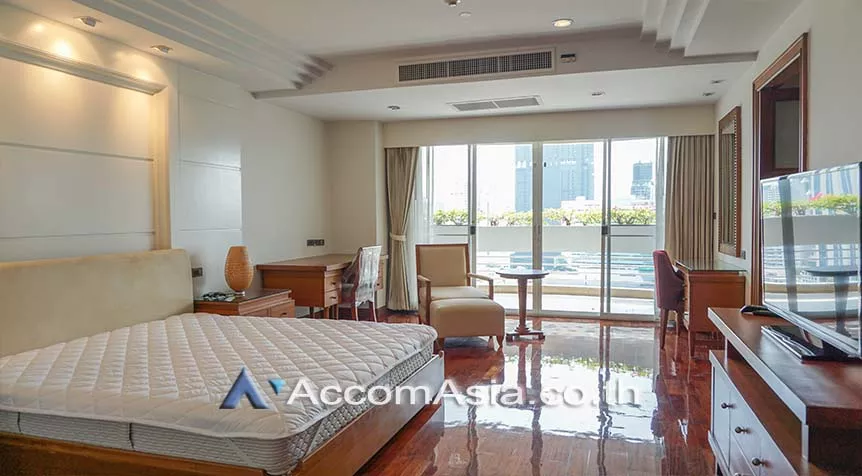 8  3 br Apartment For Rent in Sukhumvit ,Bangkok BTS Nana at Fully Furnished Apartment, Only 2 mins walk to BTS AA27247