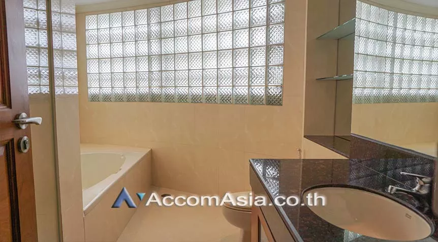 9  3 br Apartment For Rent in Sukhumvit ,Bangkok BTS Nana at Fully Furnished Suites AA27247