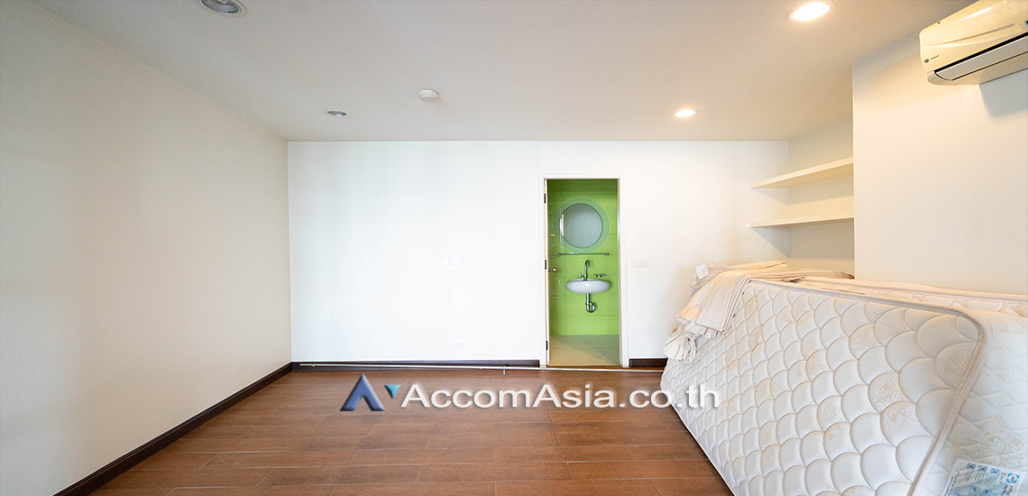  1  3 br Condominium For Rent in Sukhumvit ,Bangkok BTS Nana at Newton Tower AA27249