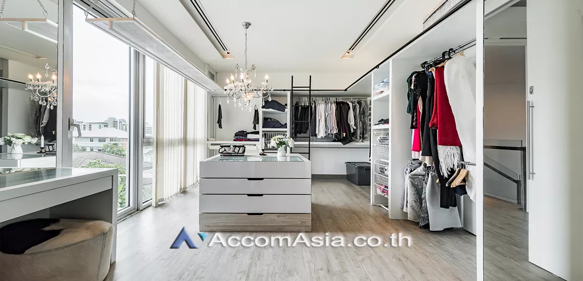 14  4 br Townhouse for rent and sale in Sathorn ,Bangkok BTS Chong Nonsi - MRT Khlong Toei at The Loft AA27252