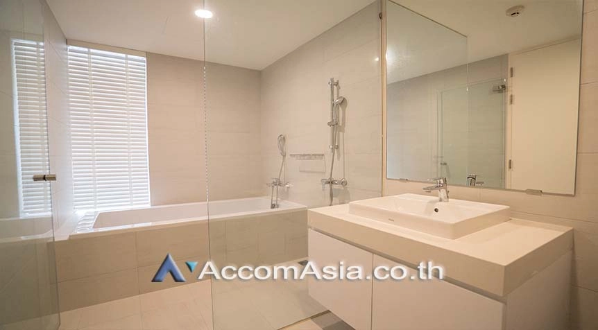 9  2 br Apartment For Rent in Sukhumvit ,Bangkok BTS Phrom Phong at A Cozy Low-Rise Residence 6 Mins Walk From BTS AA27255