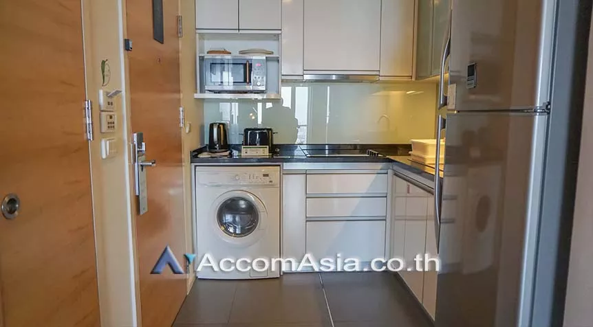  1 Bedroom  Apartment For Rent in Sukhumvit, Bangkok  near BTS Thong Lo (AA27261)