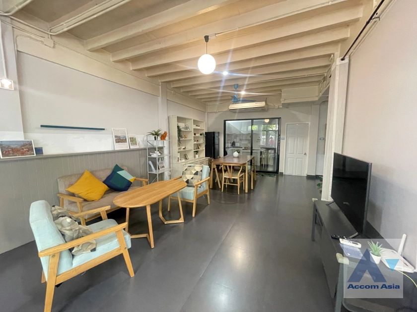  1  3 br House For Rent in Sukhumvit ,Bangkok BTS Ekkamai AA27280