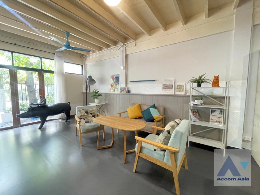  2  3 br House For Rent in Sukhumvit ,Bangkok BTS Ekkamai AA27280