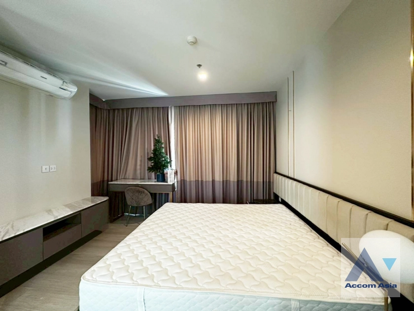unit 2 Bedrooms  Condominium For Rent in Ploenchit, Bangkok  near BTS Ploenchit (AA27310)