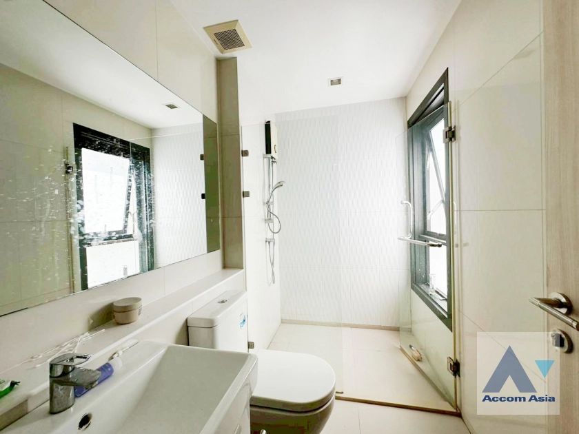 8  2 br Condominium For Rent in Ploenchit ,Bangkok BTS Ploenchit at Life One Wireless AA27310