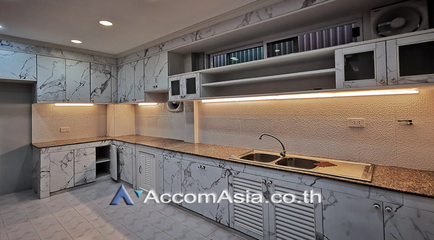 9  6 br House for rent and sale in Sathorn ,Bangkok BTS Chong Nonsi AA27315