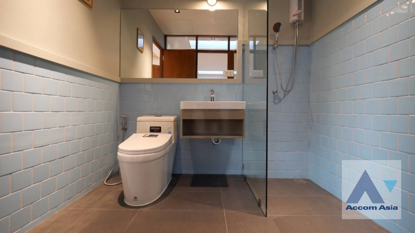 21  3 br Townhouse for rent and sale in Sukhumvit ,Bangkok BTS Phra khanong at Moo Baan Klongtan Nivet AA27316