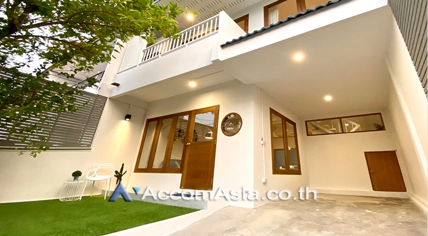  1  3 br Townhouse for rent and sale in Sukhumvit ,Bangkok BTS Phra khanong at Moo Baan Klongtan Nivet AA27316