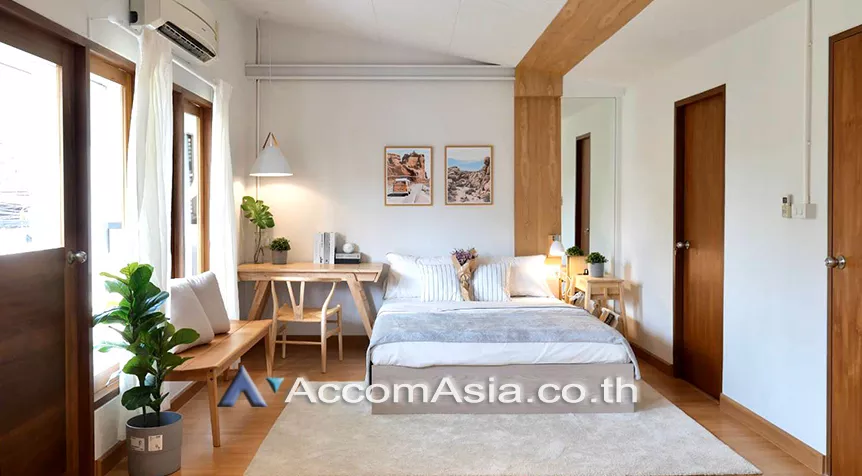 12  3 br House For Rent in Sukhumvit ,Bangkok BTS Phra khanong at Safe and local lifestyle Home AA27316