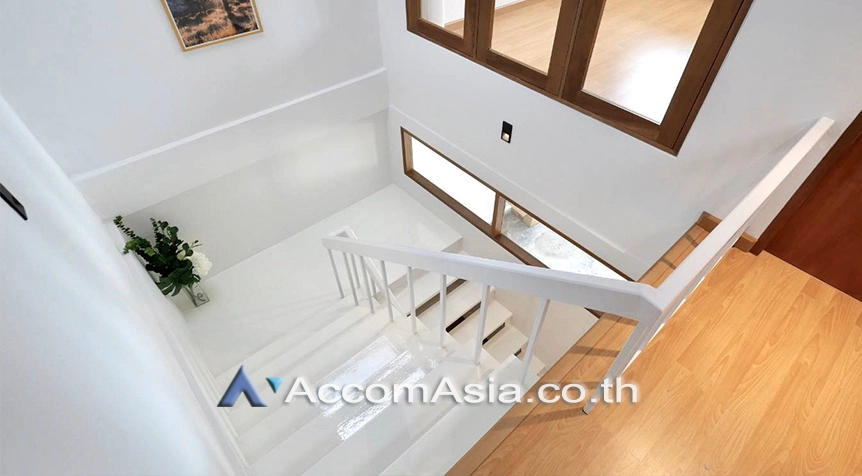 13  3 br Townhouse for rent and sale in Sukhumvit ,Bangkok BTS Phra khanong at Moo Baan Klongtan Nivet AA27316