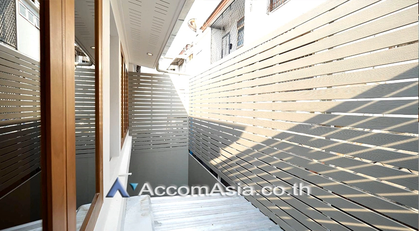 18  3 br Townhouse for rent and sale in Sukhumvit ,Bangkok BTS Phra khanong at Moo Baan Klongtan Nivet AA27316