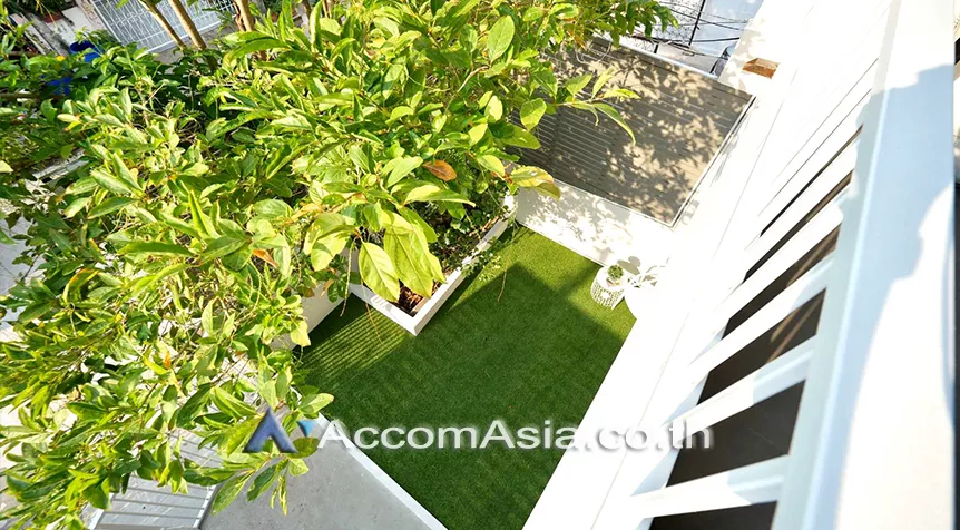 23  3 br House For Rent in Sukhumvit ,Bangkok BTS Phra khanong at Safe and local lifestyle Home AA27316