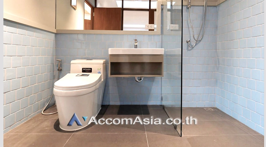 17  3 br Townhouse for rent and sale in Sukhumvit ,Bangkok BTS Phra khanong at Moo Baan Klongtan Nivet AA27316