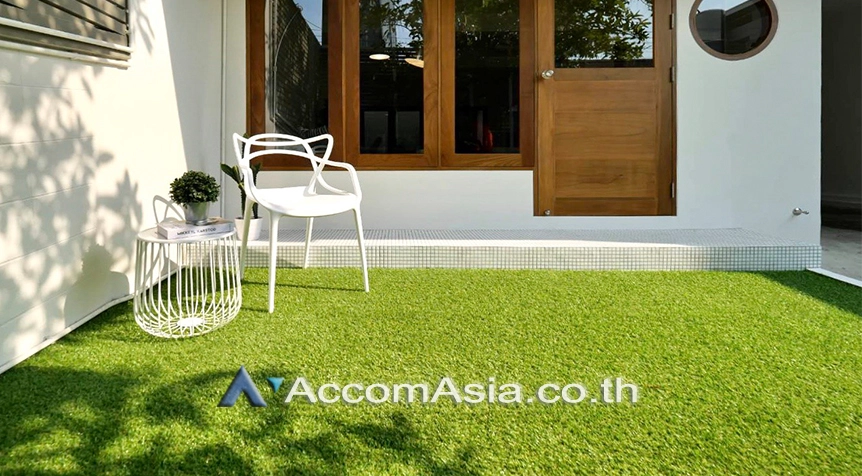 25  3 br Townhouse for rent and sale in Sukhumvit ,Bangkok BTS Phra khanong at Moo Baan Klongtan Nivet AA27316